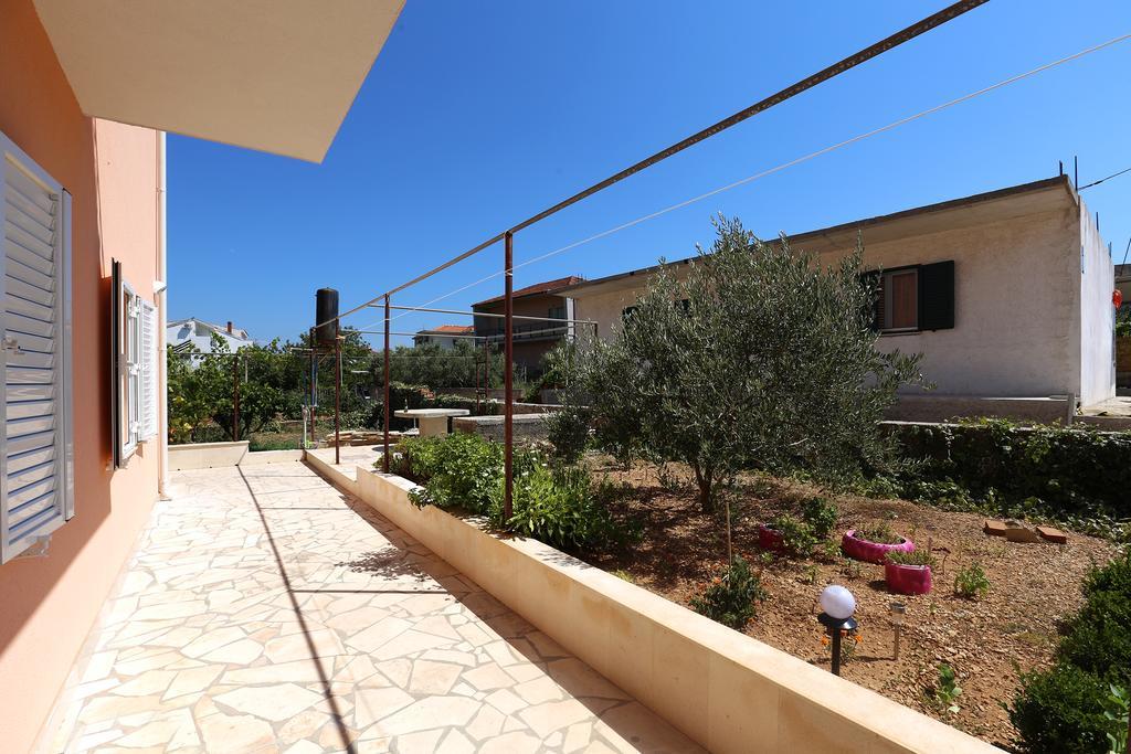 San Apartments Slatine Exterior foto
