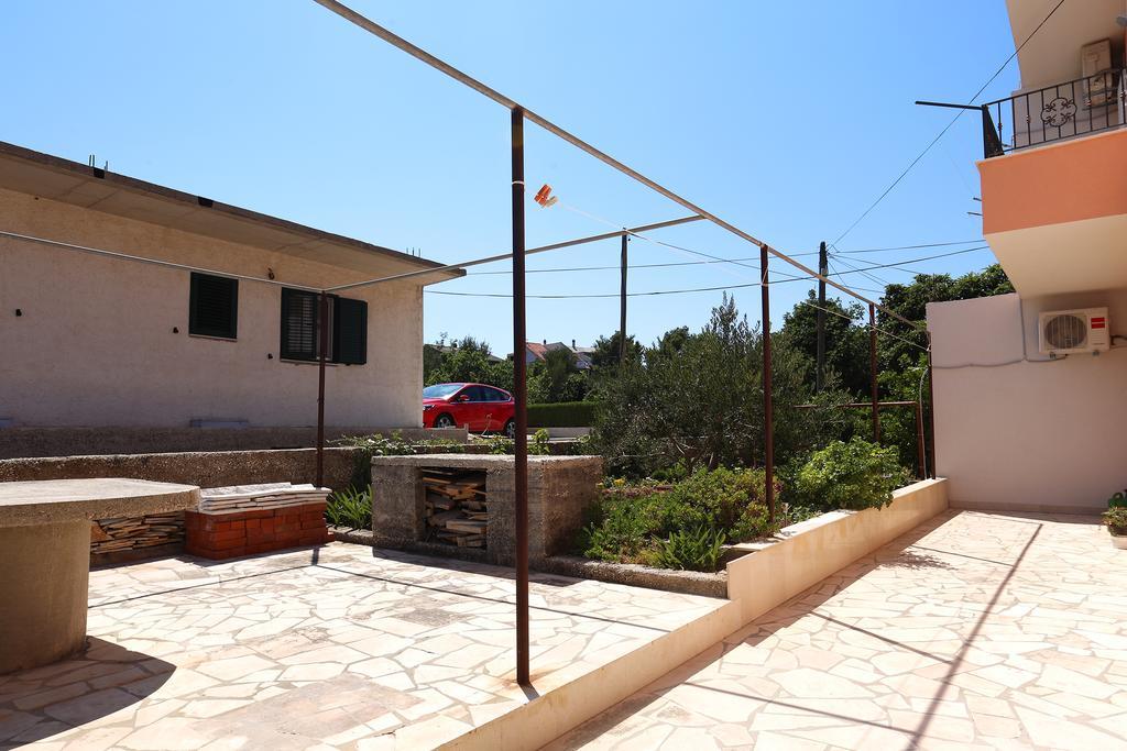 San Apartments Slatine Exterior foto